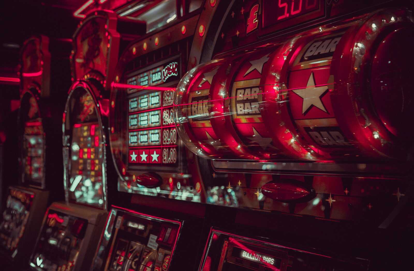 carl raw 7H7KVCihBvI unsplash 1